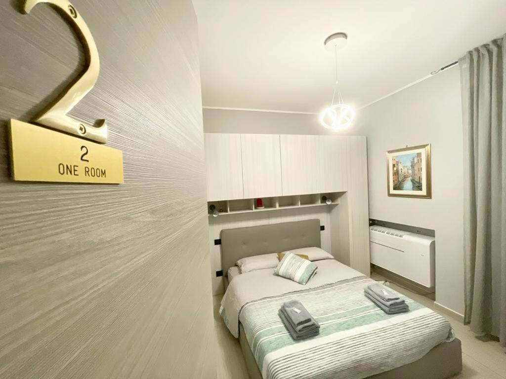 One Key Home Верона Екстериор снимка
